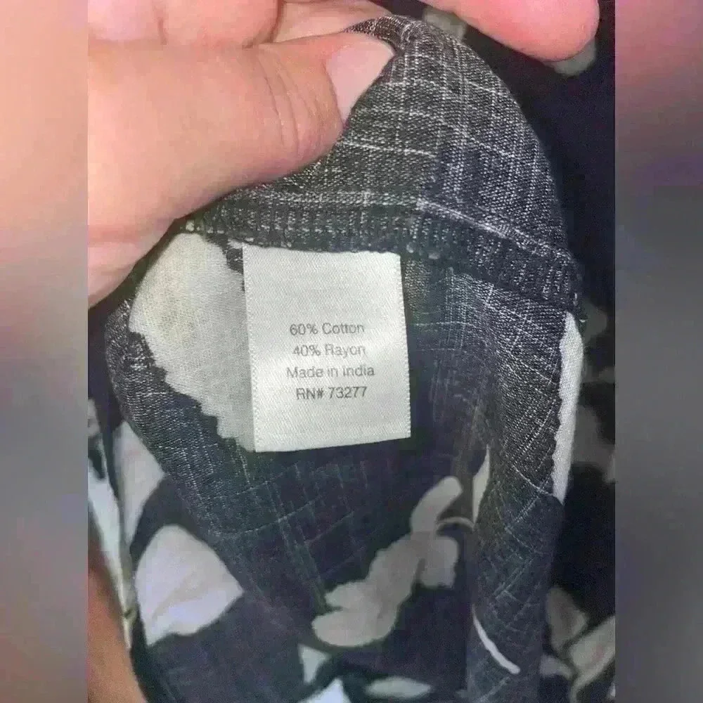 Sonoma Cotton Rayon, Navy & Cream floral patterned blouse, size Extra Large - Picture 6 of 6